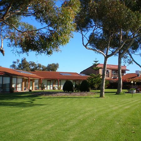 Goolwa Riverport Motel Exterior photo
